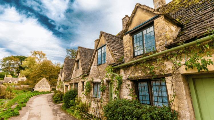 İzmir Çıkışlı Noel Zamanı Londra ve Masalsı Cotswold Köyleri Turu