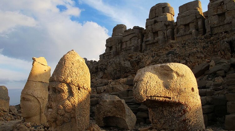 19 Mayıs Butik Antep Urfa Göbeklitepe Turu